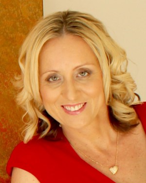 Aleesah Darlison Headshot 2015 LOW RES (2)